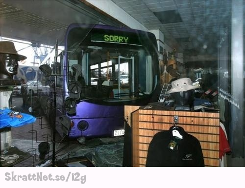 www.skrattnet.se--va-nu-bussig-och-be-om-ursakt--1352235013.jpg